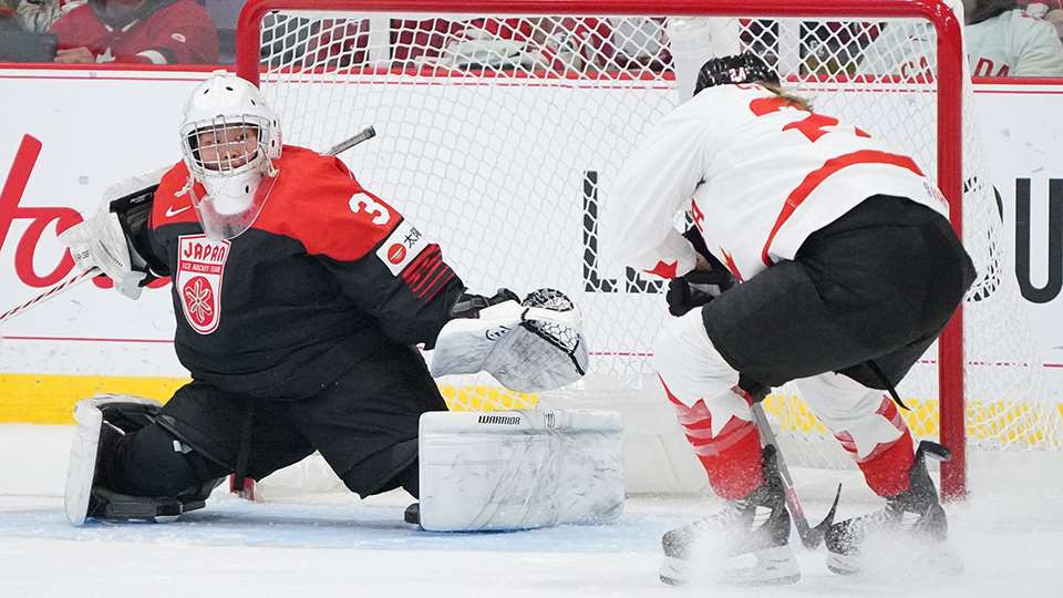 Canada remain undefeated at IIHF Women's World Championship