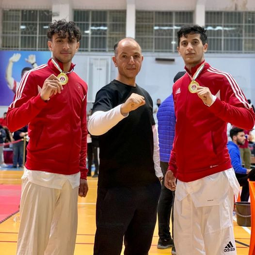  Yahya Al Ghotany, left, with coach Asif Sabah and Wael Al-Farraj, right ©THF