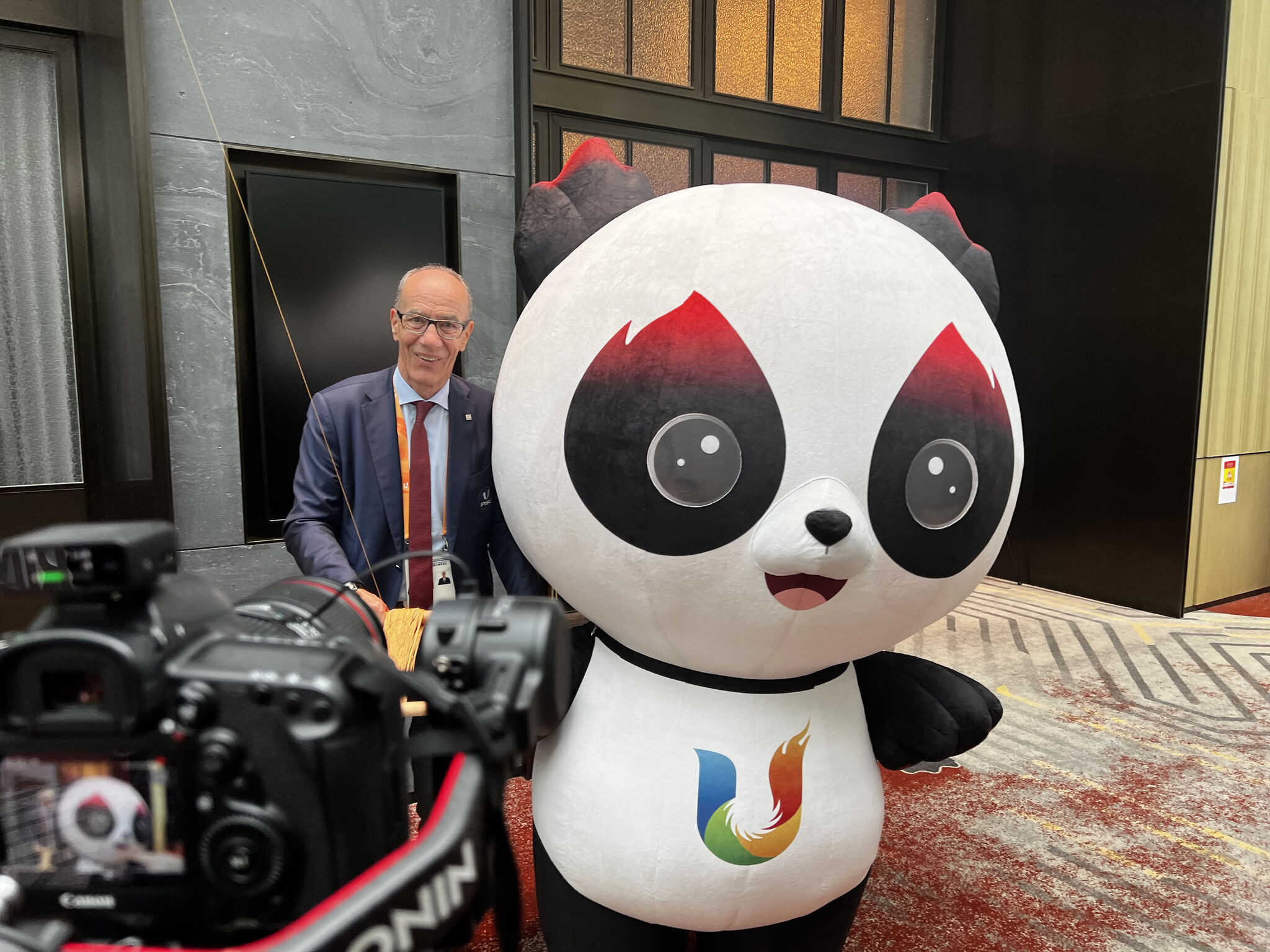 Leonz Eder, the FISU Acting President, says that he is convinced Chengdu will host a 