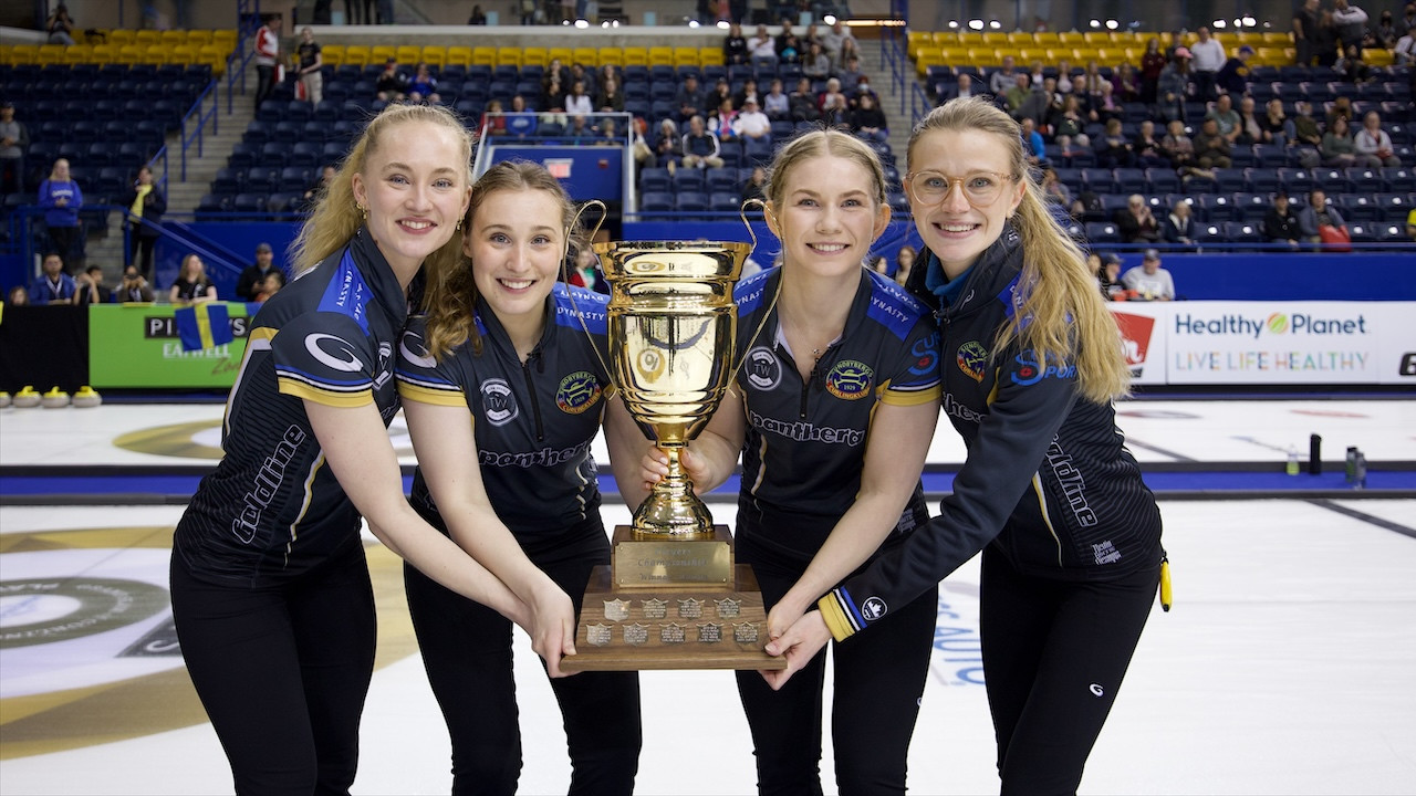 Sweden beat a powerful Swiss line-up to succeed in the Grand Slam of Curling Players' Championship ©Grand Slam of Curling/Anil Mungal