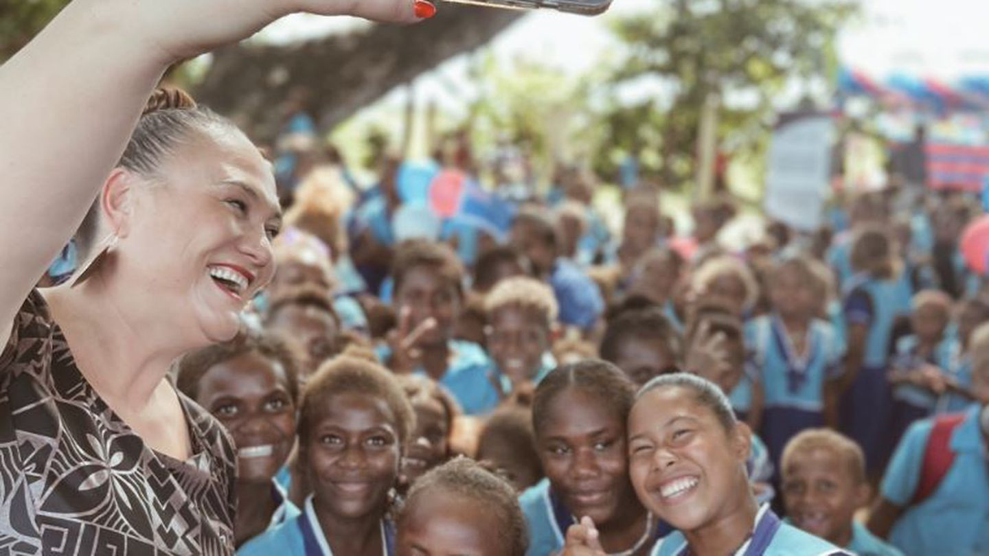 New Zealand’s Deputy Prime Minister Carmel Sepuloni takes a selfie in Honiara during a Pacific Mission visit ©Twitter