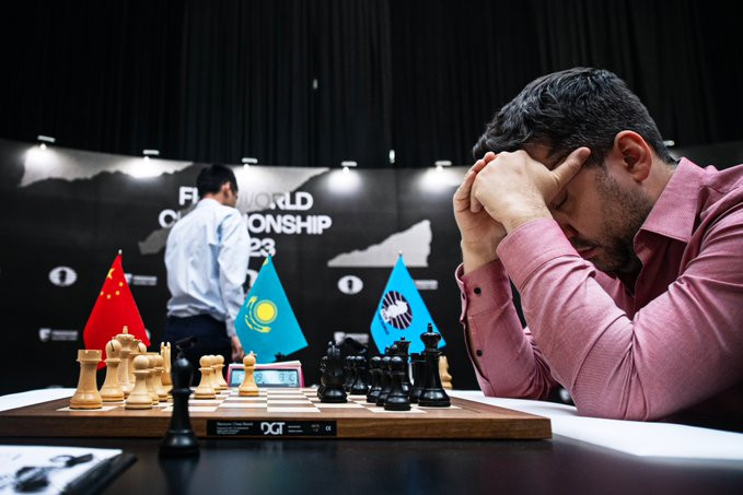 Back and forth battle sees game eight end in a draw at World Chess Championship