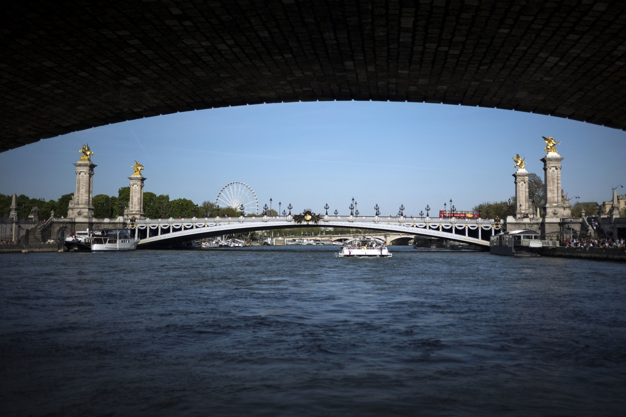The men's and women's 10km races are set to begin from the Pont Alexandre III and are scheduled to take place on August 5 and 6 ©Getty Images