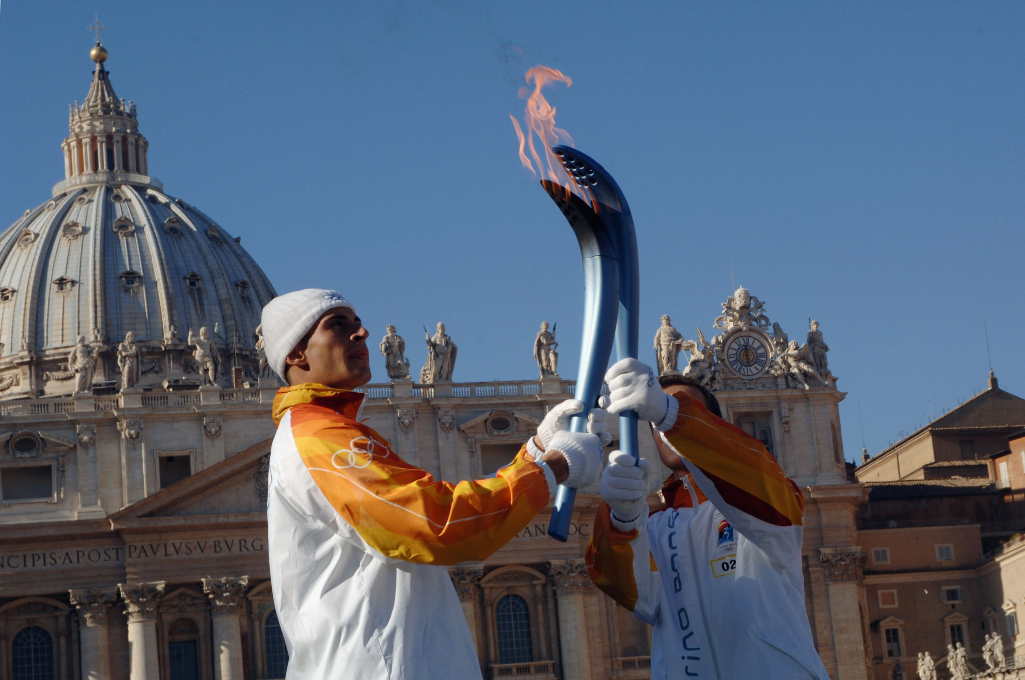 The Flame was exchanged in the Vatican City during the Relay to the 2006 Winter Olympics ©Getty Images