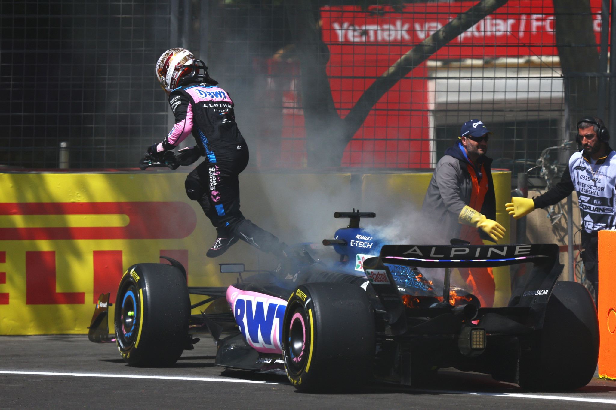 Pierre Gasly of Alpine also had a difficult day as he crashed out of qualifying as well as having to abandon his car in the practice session when the engine caught fire ©Getty Images