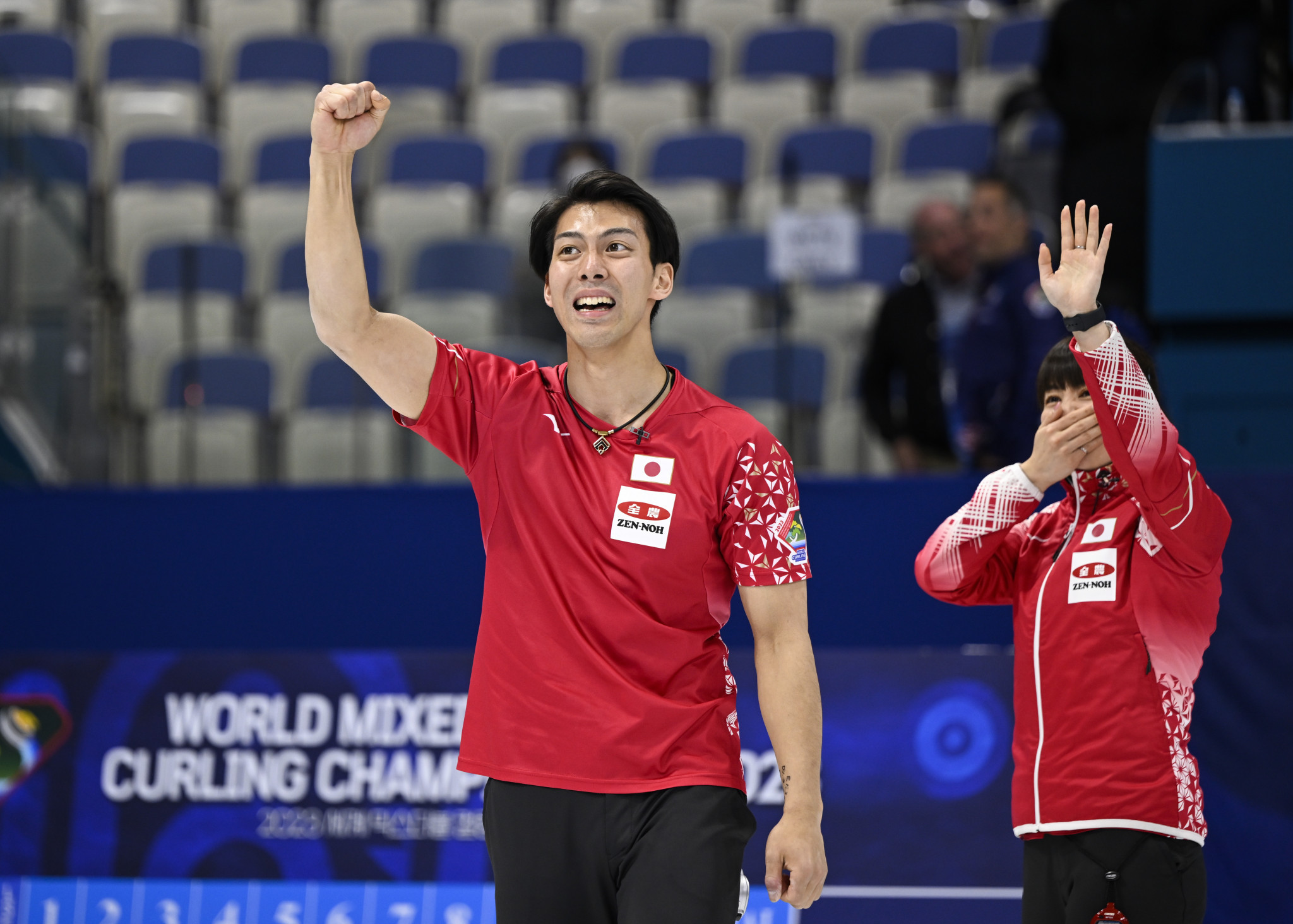 Japan are into the World Mixed Doubles Curling Championship final with a 5-4 win over Norway ©WCF/Eakin Howard