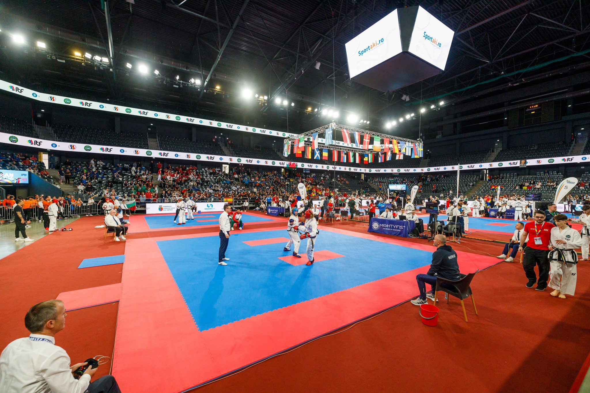 Competition was staged at the BTarena in Cluj-Napoca ©AETF