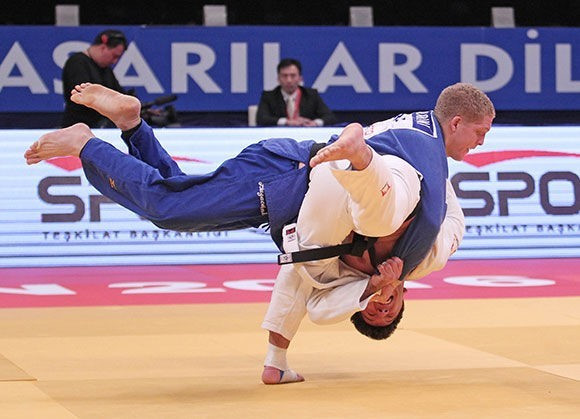 Georgia’s Beka Gviniashvili has put himself on the brink of securing Rio 2016 qualification after winning the men’s under 100 kilograms category on the final day of the IJF Samsun Grand Prix at the Yasar Dogu Sports Arena ©IJF