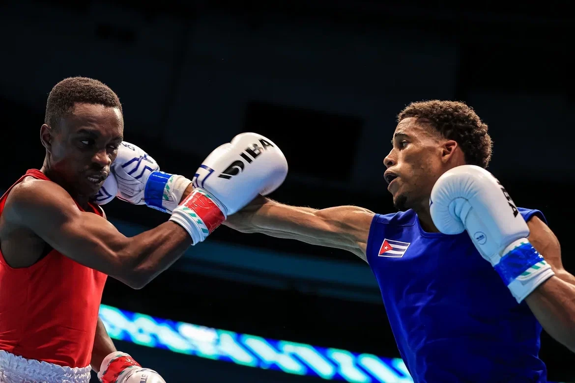 In the minimumweight class, Alejandro Claro of Cuba, right, registered a 5-0 win over the fifth seed Yassine Issufo of Mozambique ©IBA