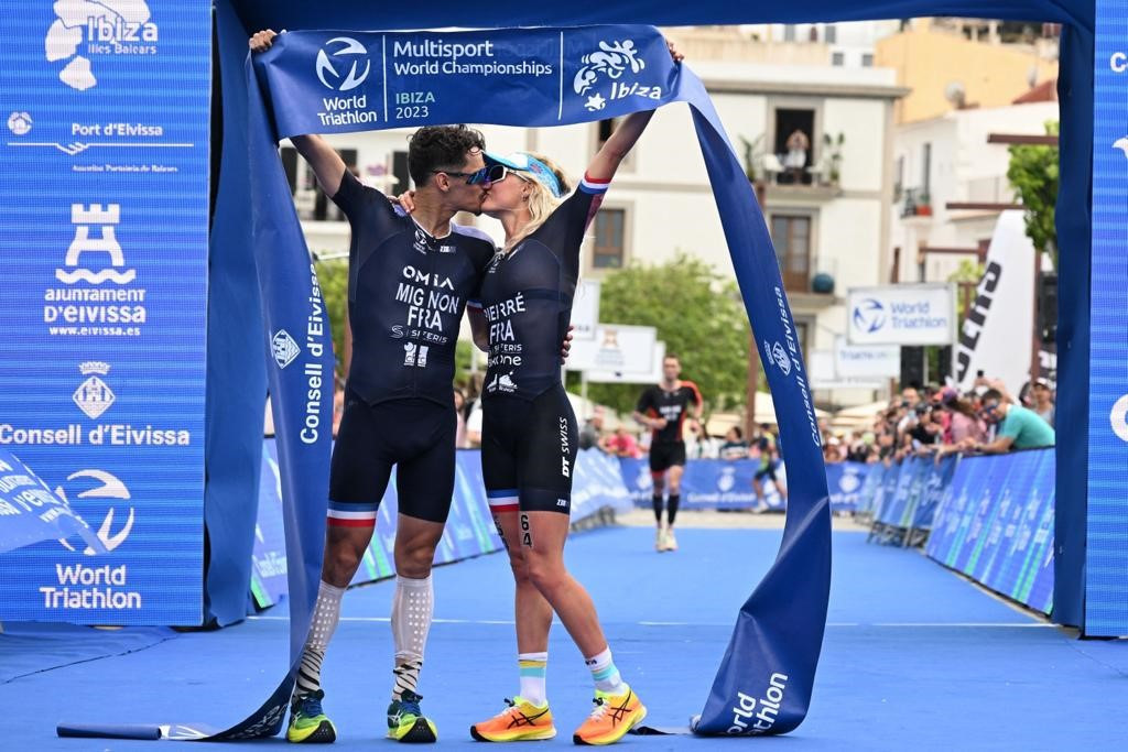 Glory for golden French couple despite bike crash at World Triathlon Multisport Championships