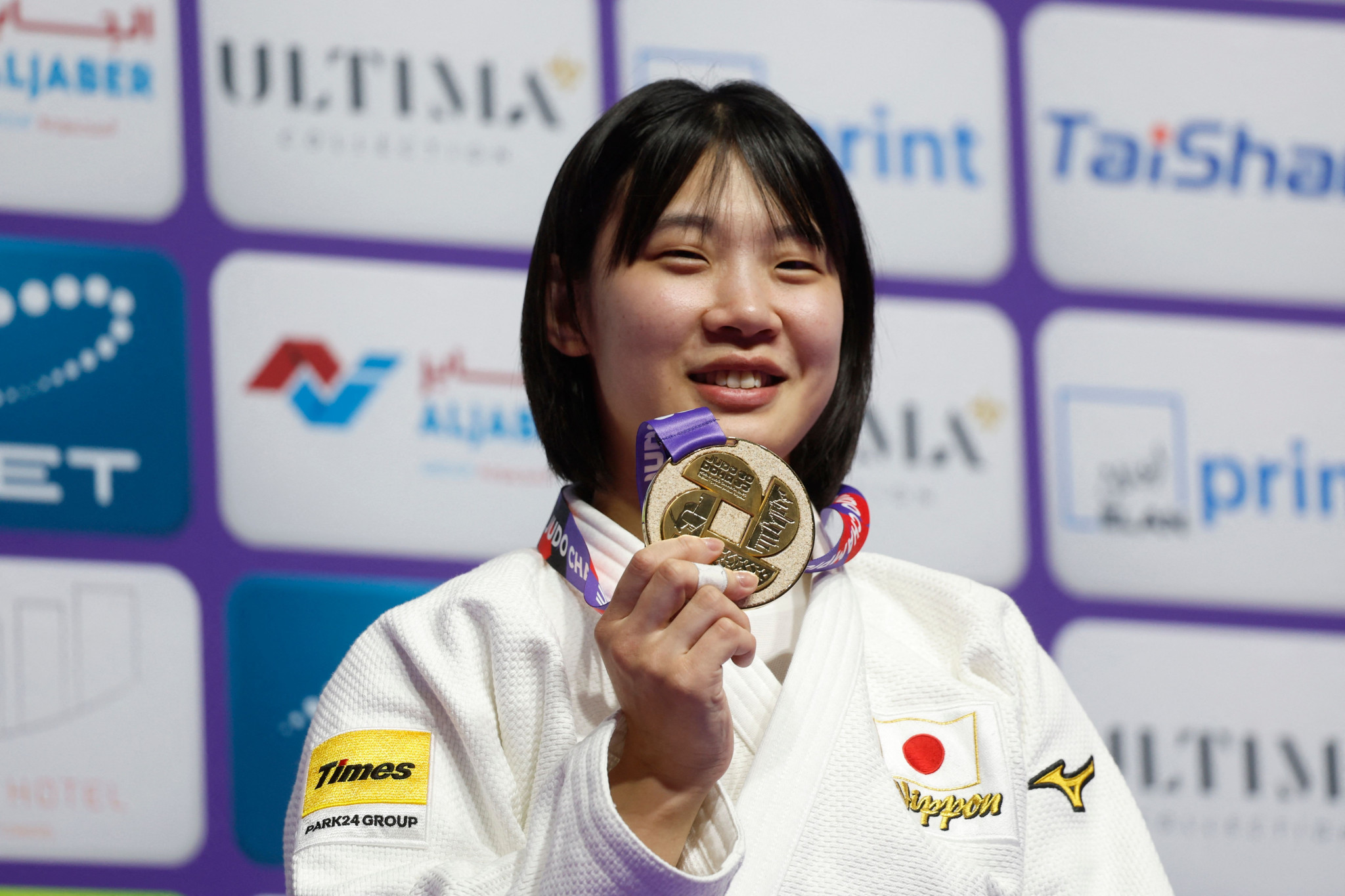 Saki Niizoe sealed Japan's fourth gold in Doha with victory in the women’s under-70kg final ©Getty Images