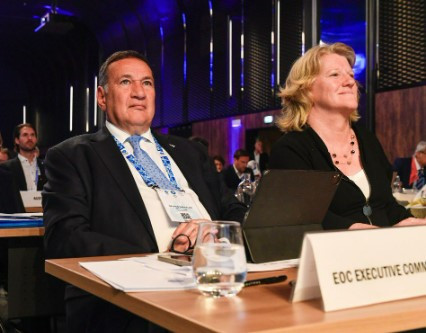 EOC President Spyros Capralos thanked French NOC President Brigitte Henriques for the welcome and hospitality received during the two-day Seminar in Paris ©Getty Images 