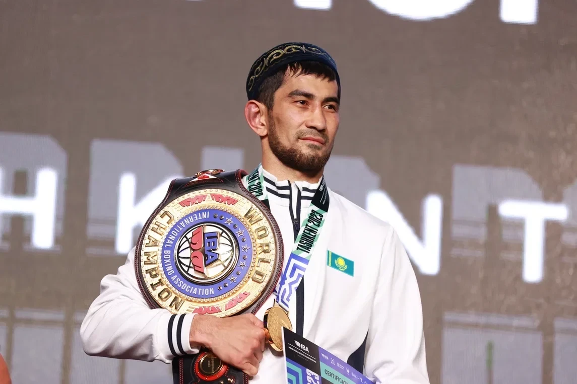 In the light middleweight final, fourth seed Aslanbek Shymbergenov of Kazakhstan defeated home boxer Saidjamshid Jafarov ©IBA