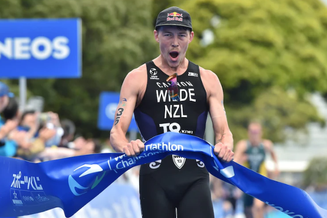Hayden Wilde of New Zealand won the men's race in Yokohama ©World Triathlon
