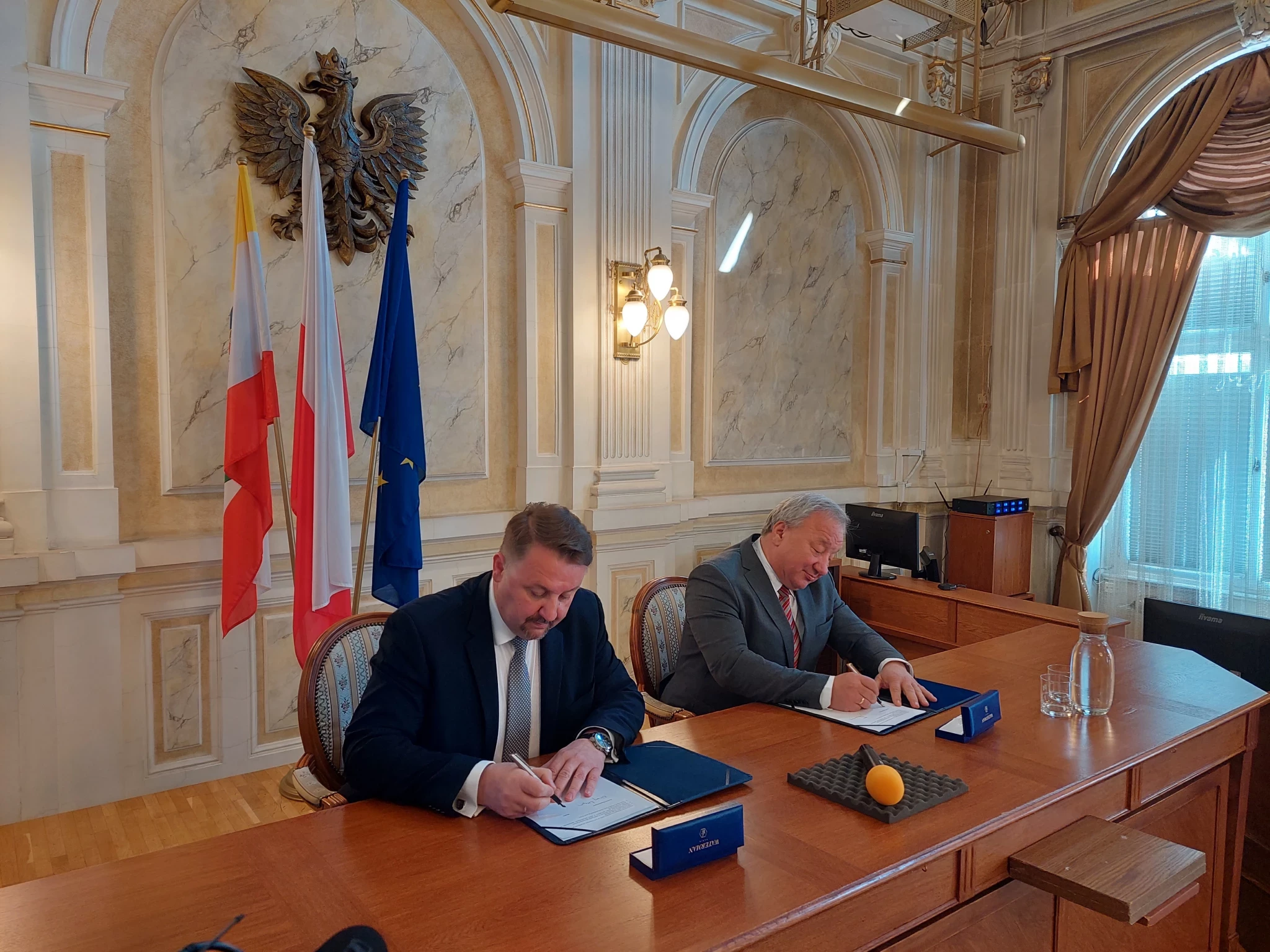 A signing ceremony officially confirmed Bielsko-Biała as a European Games partner city ©Kraków-Małopolska