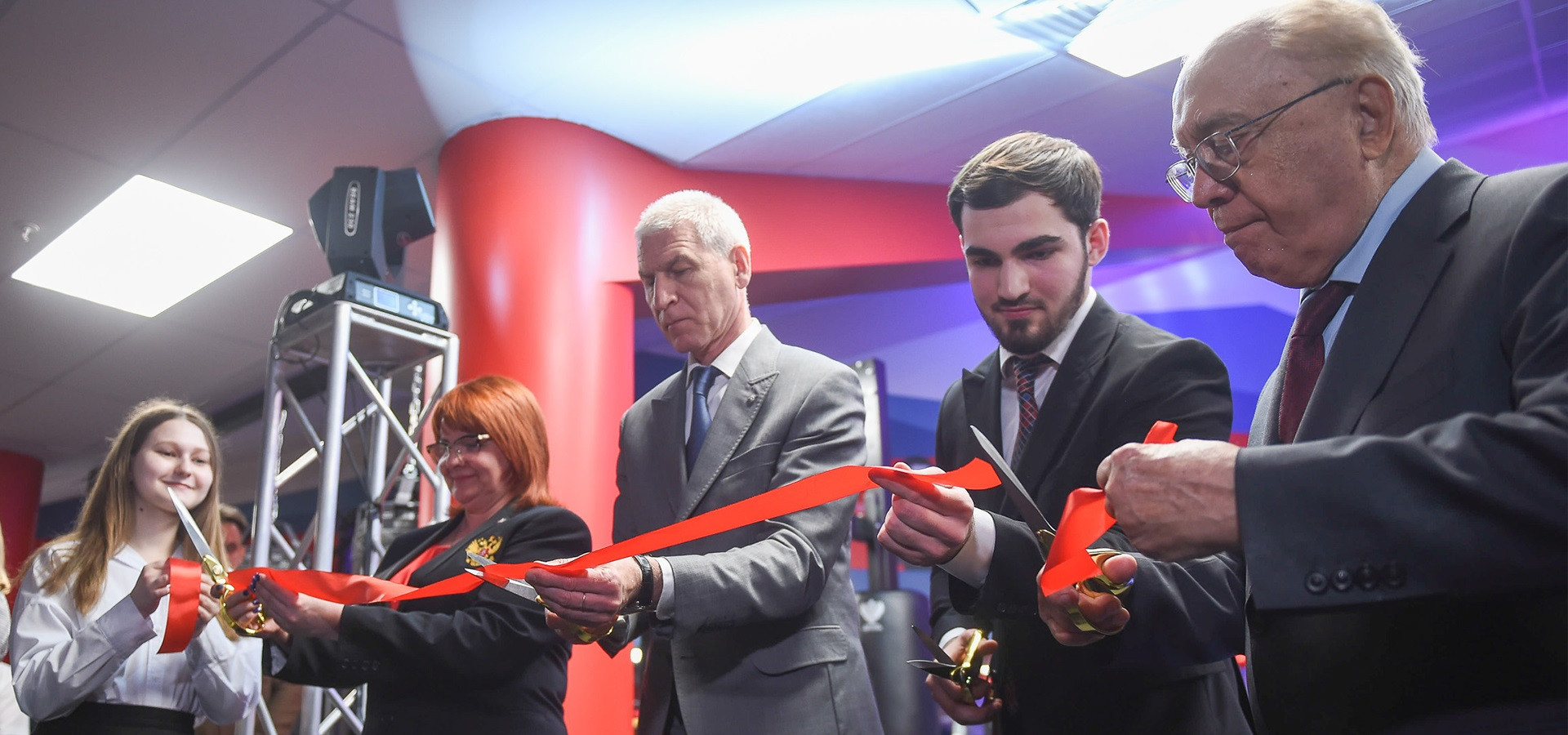 Russian Sports Minister Oleg Matytsin, centre, was on hand to help open the Center for the Progress of University Sports of Moscow State University ©RBF