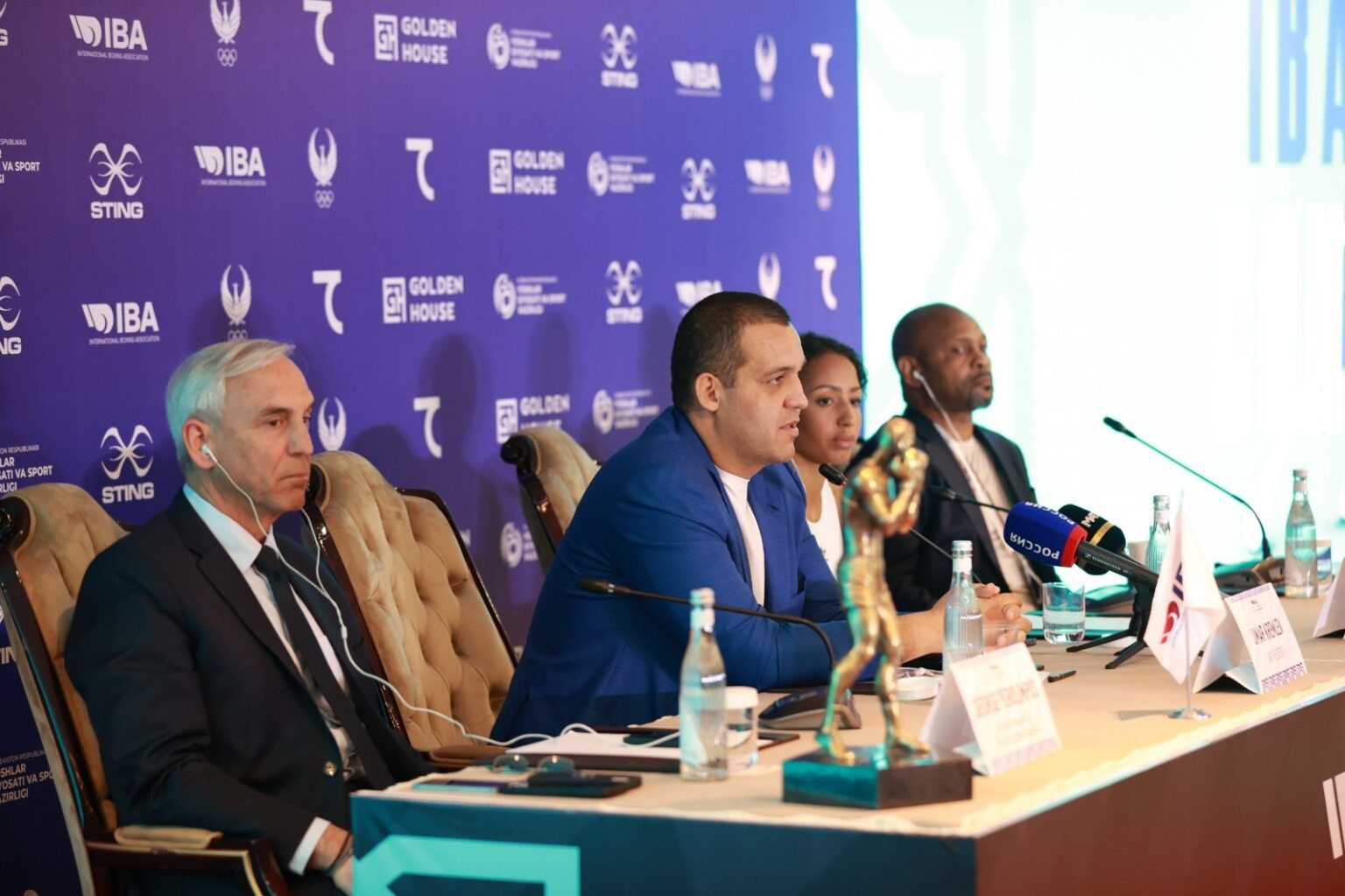 The International Boxing Association, led by Umar Kremlev, centre, has announced it will allow boxers and officials to participate at the European Games as a "goodwill gestures towards the IOC" ©IBA