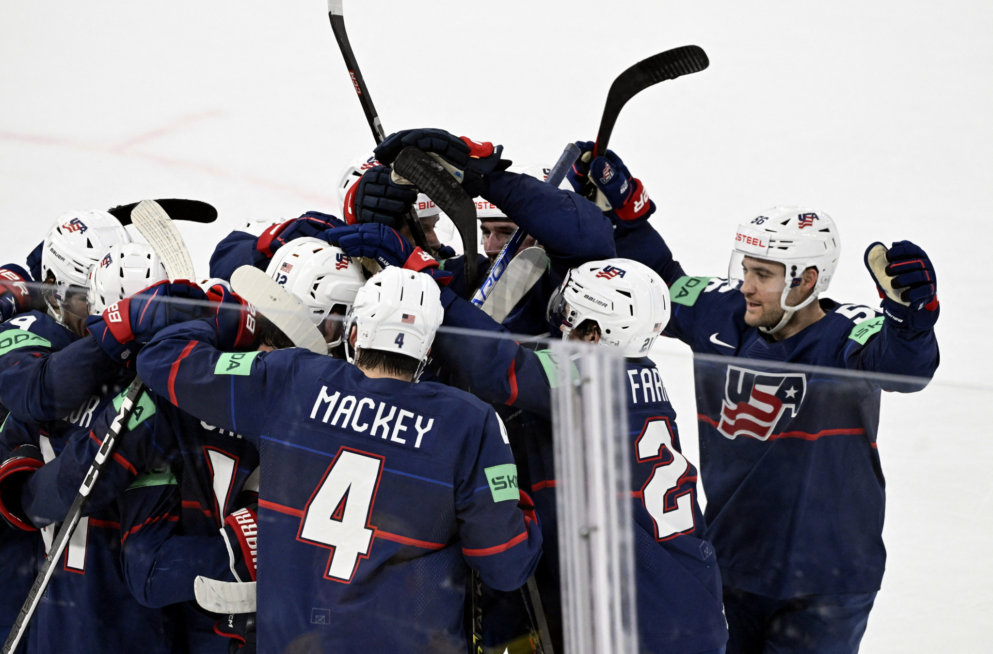 United States saw off Sweden in overtime of a top-of-the-table clash to win Group A in Tampere ©Getty Images