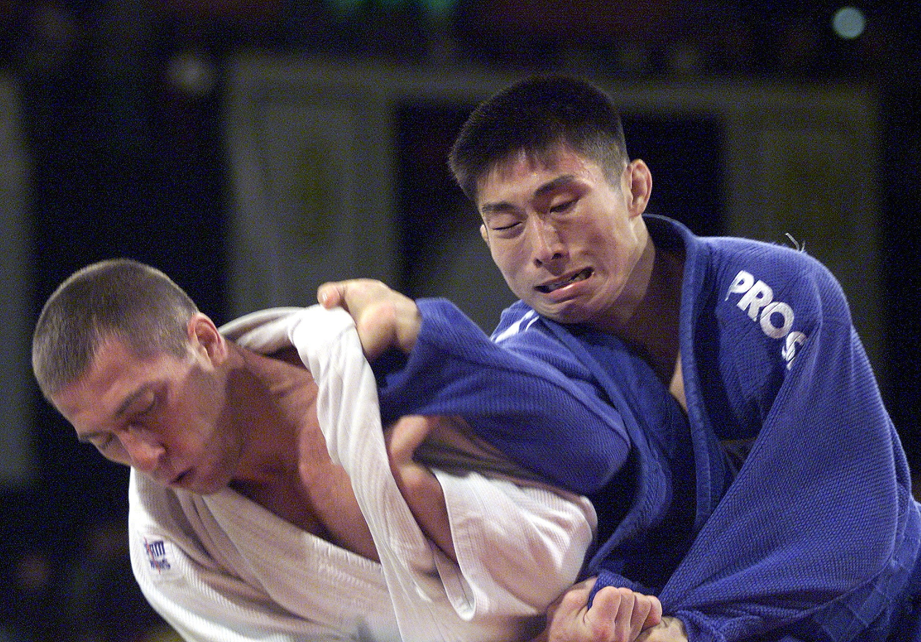 Hüseyin Özkan, left, was Turkey's last Olympic judo medallist, winning gold at Sydney 2000 ©Getty Images 