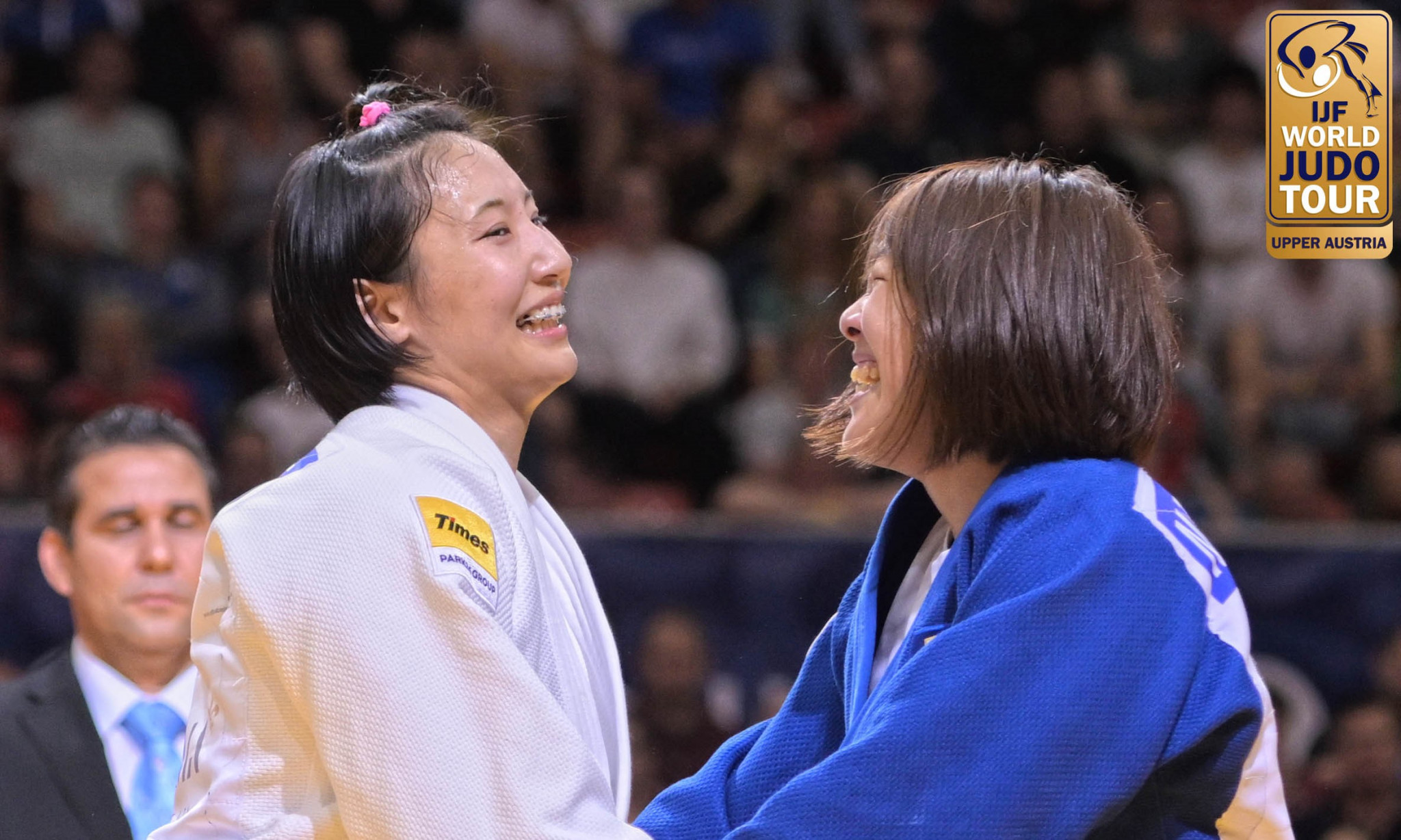 Momo Tatsukawa, right, won her first Grand Prix gold in Linz ©IJF