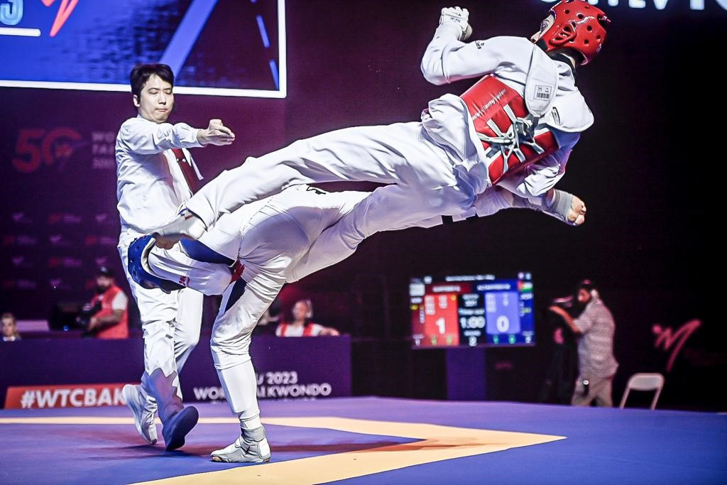 Belarusian Georgii Gurtsiev, right, is competing as a neutral at the World Taekwondo Championships in Baku ©World Taekwondo