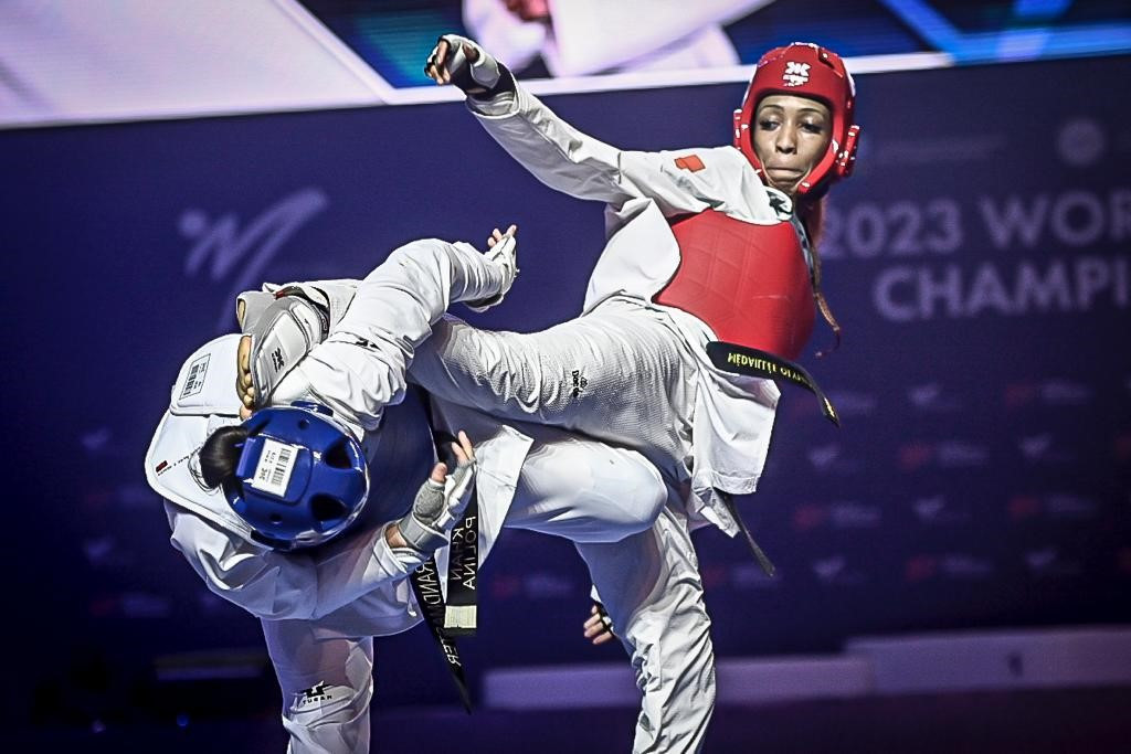 Wiet-Hénin's, right, first world title came against world number one Julyana Al-Sadeq of Jordan, left ©World Taekwondo