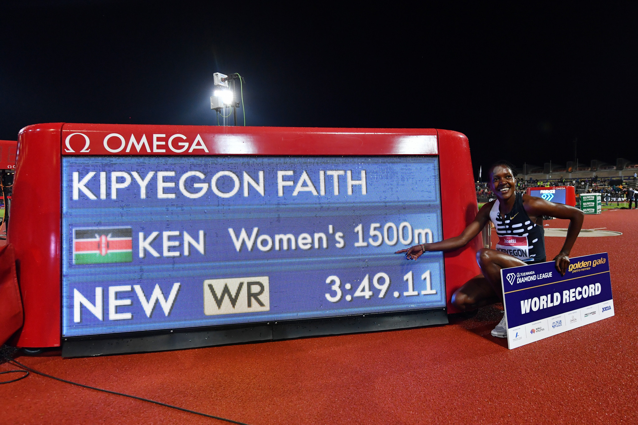 Faith Kipyegon set a new women's 1500m world record in Florence ©Getty Images