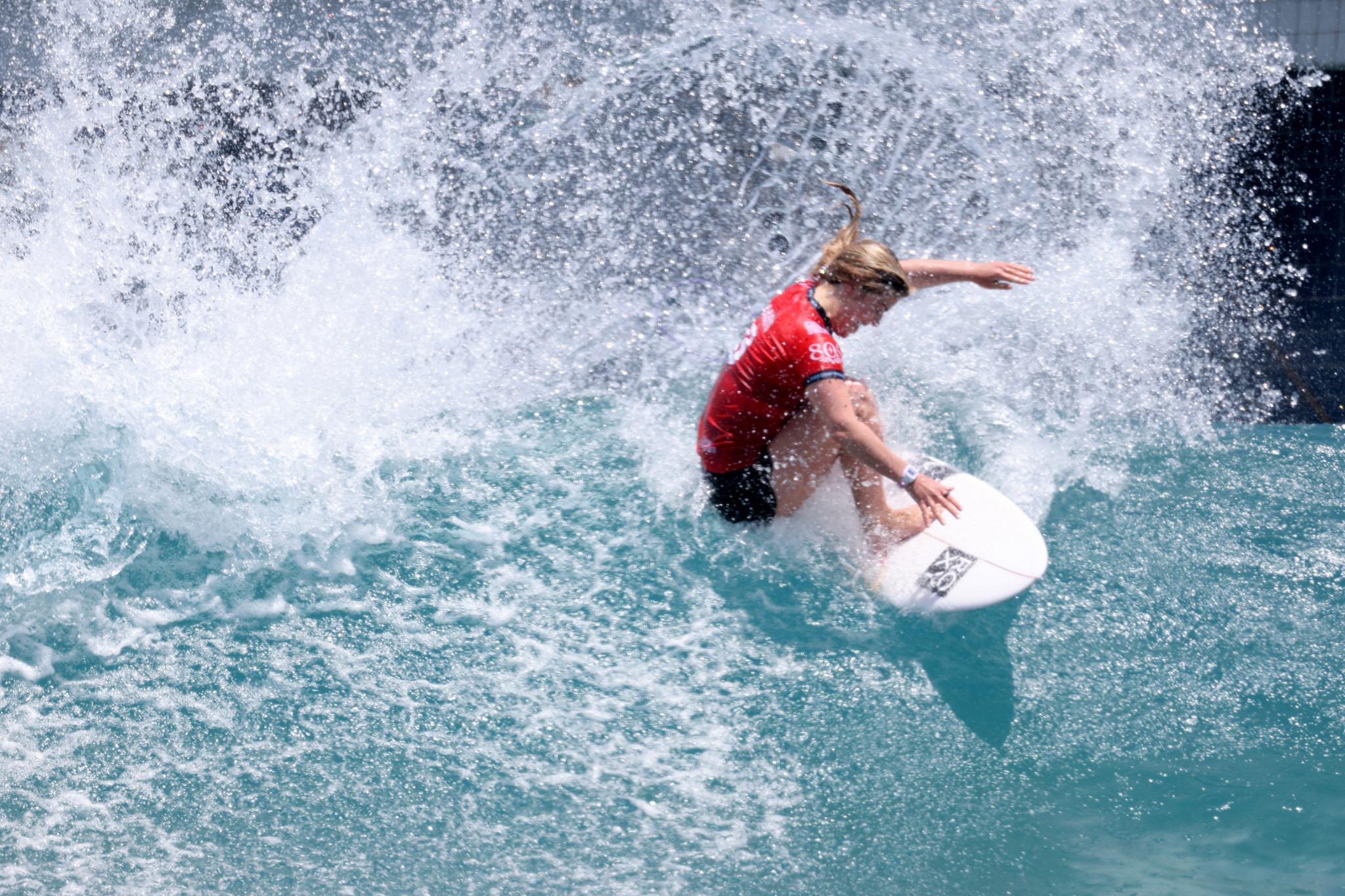Marks and der Huls star in women's round two at World Surfing Games