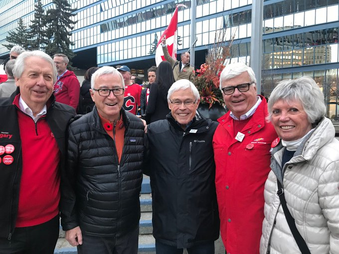 Bob Niven, centre, admitted in 2018 that financing for Calgary 1988 had been a challenge but that the city's citizens rose to the challenge ©Twitter
