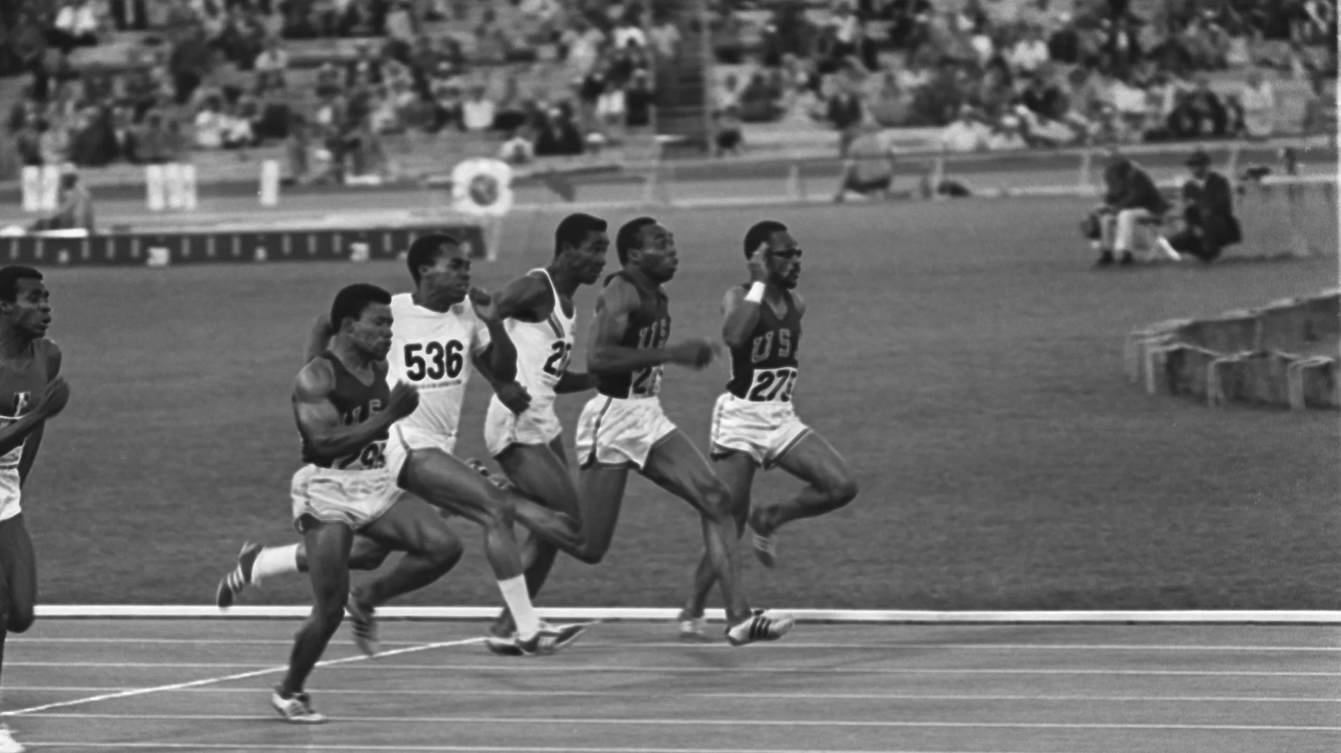 Jim HInes won two Olympic gold medals at Mexico City 1968, set two world records and became the first man to break the 10- second barrier for 100m ©Getty Images