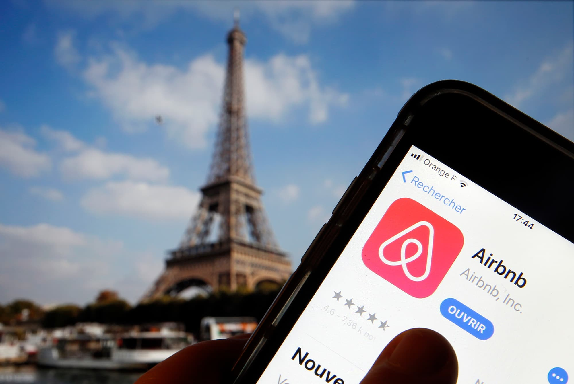 Paris Mayor Anne Hidalgo has publicly criticised the IOC's sponsorship deal with Airbnb but many locals are expected to cash in by renting out their properties during next year's Olympic and Paralympic Games ©Getty Images