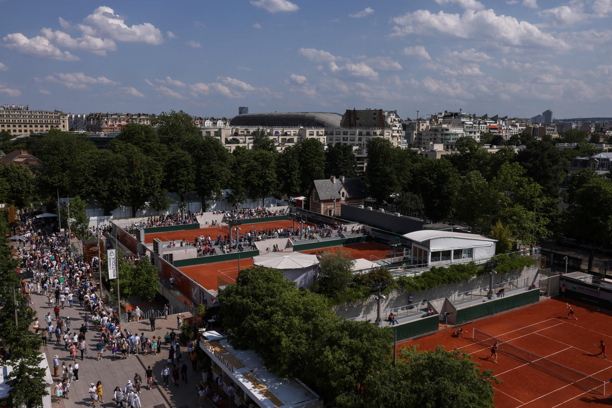 IOC Coordination Commission members spent time at the French Open tennis during their visit, which is being held at Roland Garros, tennis and boxing venue for Paris 2024 ©Getty Images