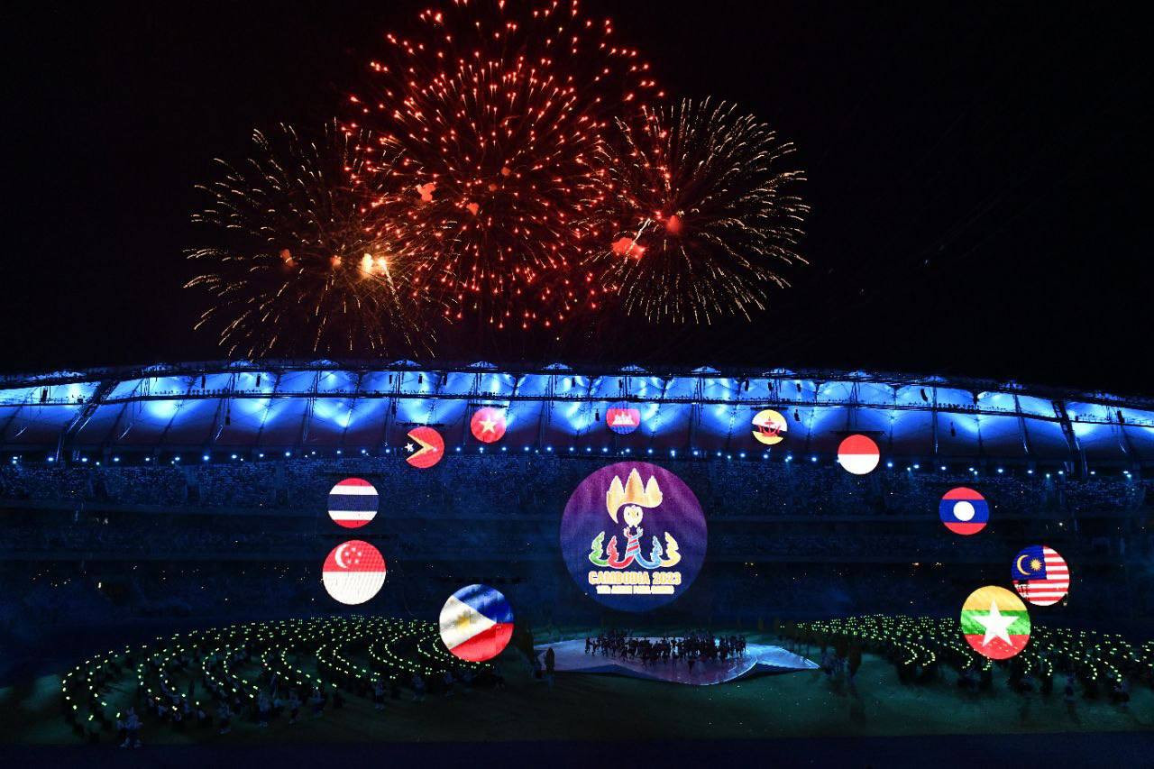 A crowd of 70,000 in Cambodia's capital Phnom Penh attended the Closing Ceremony of the 12th ASEAN Para Games ©AKP 