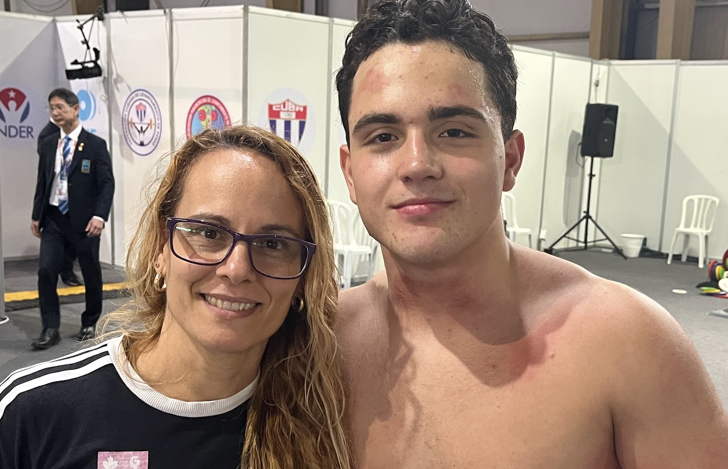 Brayan Ibanez Guerrero, right, with mother and coach Abigail Guerrero after qualifying for the World Championships at the age of 16 ©Brian Oliver