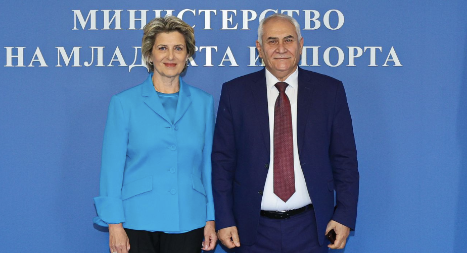 Jalood on a recent visit to Sofia with Bulgarian Sports Minister Vesela Lecheva ©IWF