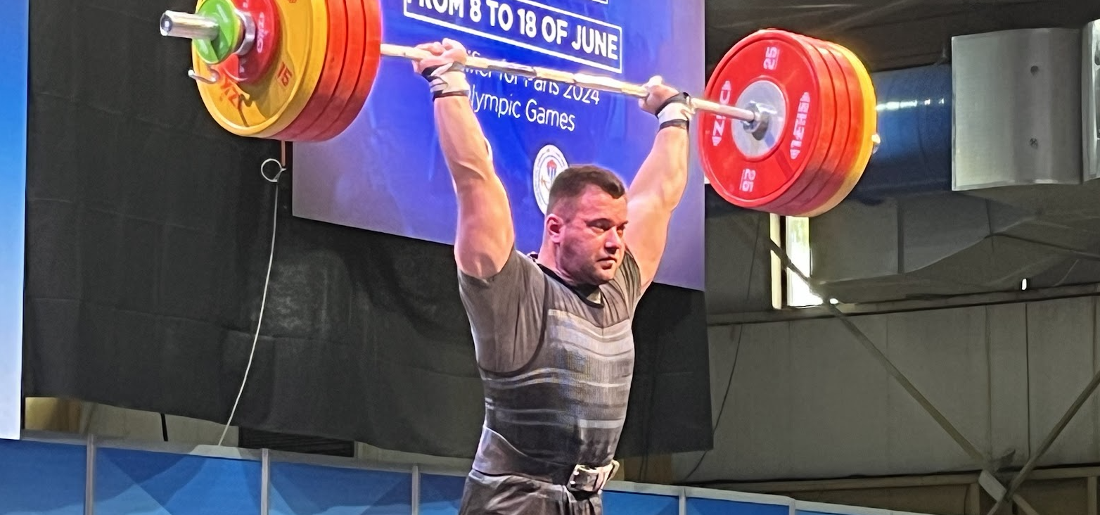 Yauheni Tsikhantsou won the 102kg event at the IWF Grand Prix in Havana as a team from Belarus competed in an international competition for the first time since December 2021 ©ITG 