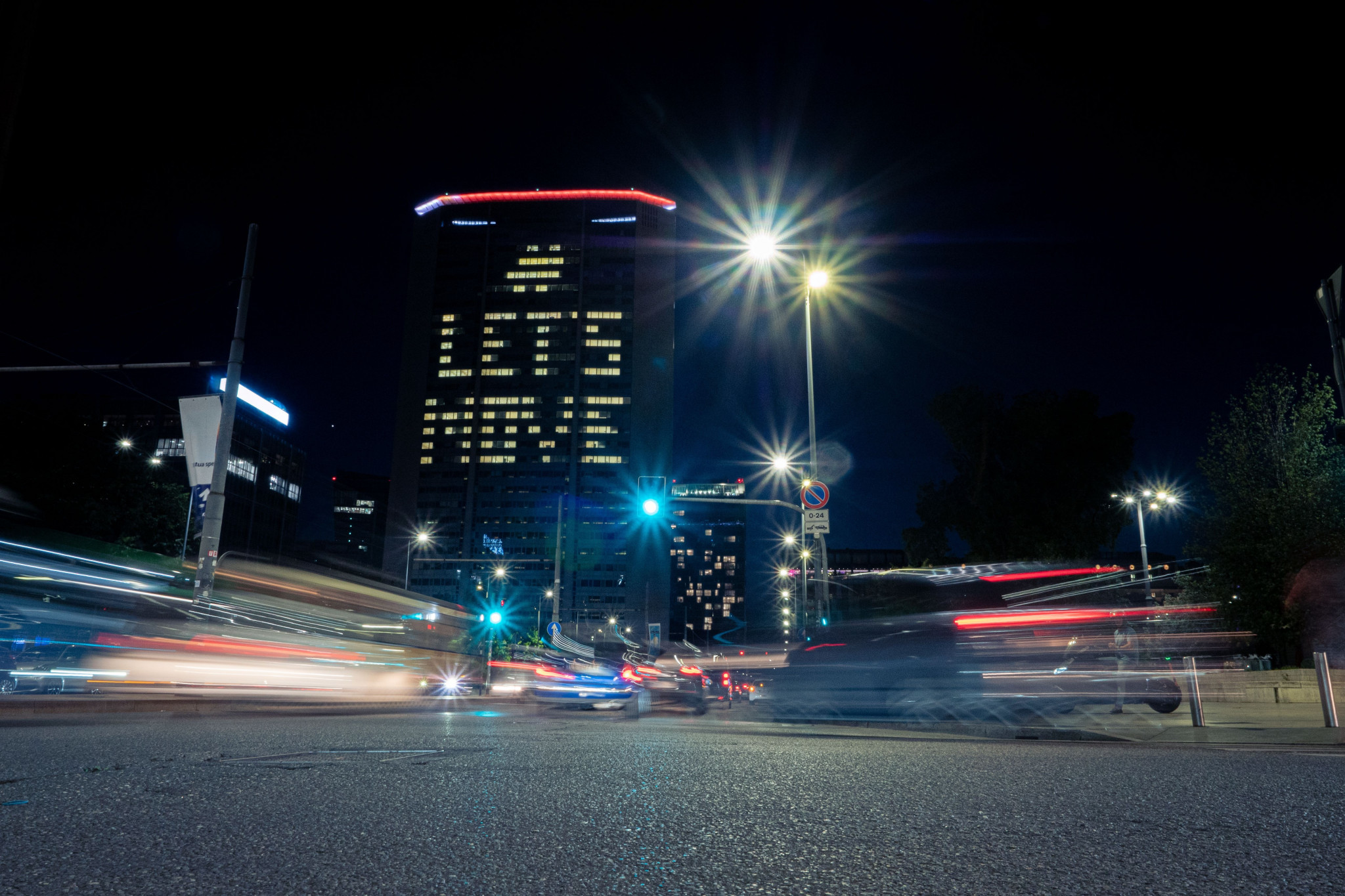 Pirelli Tower lights up with "Let’s Move" as Milan Cortina 2026 mark Olympic Day