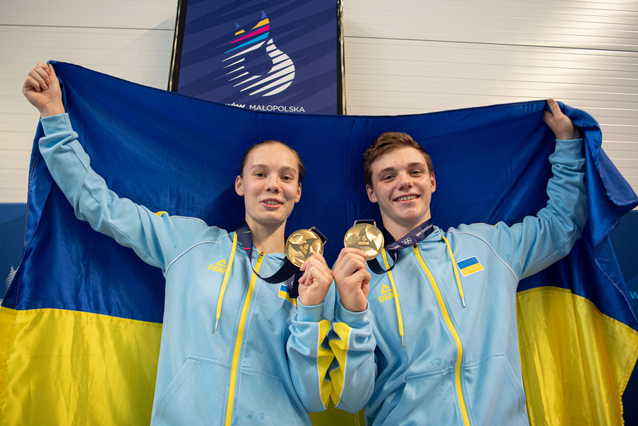 Kirill Boliukh, right, and Kseniia Bailo, left, of Ukraine dominated the mixed 10m synchronised platform diving final ©Kraków-Małopolska 2023