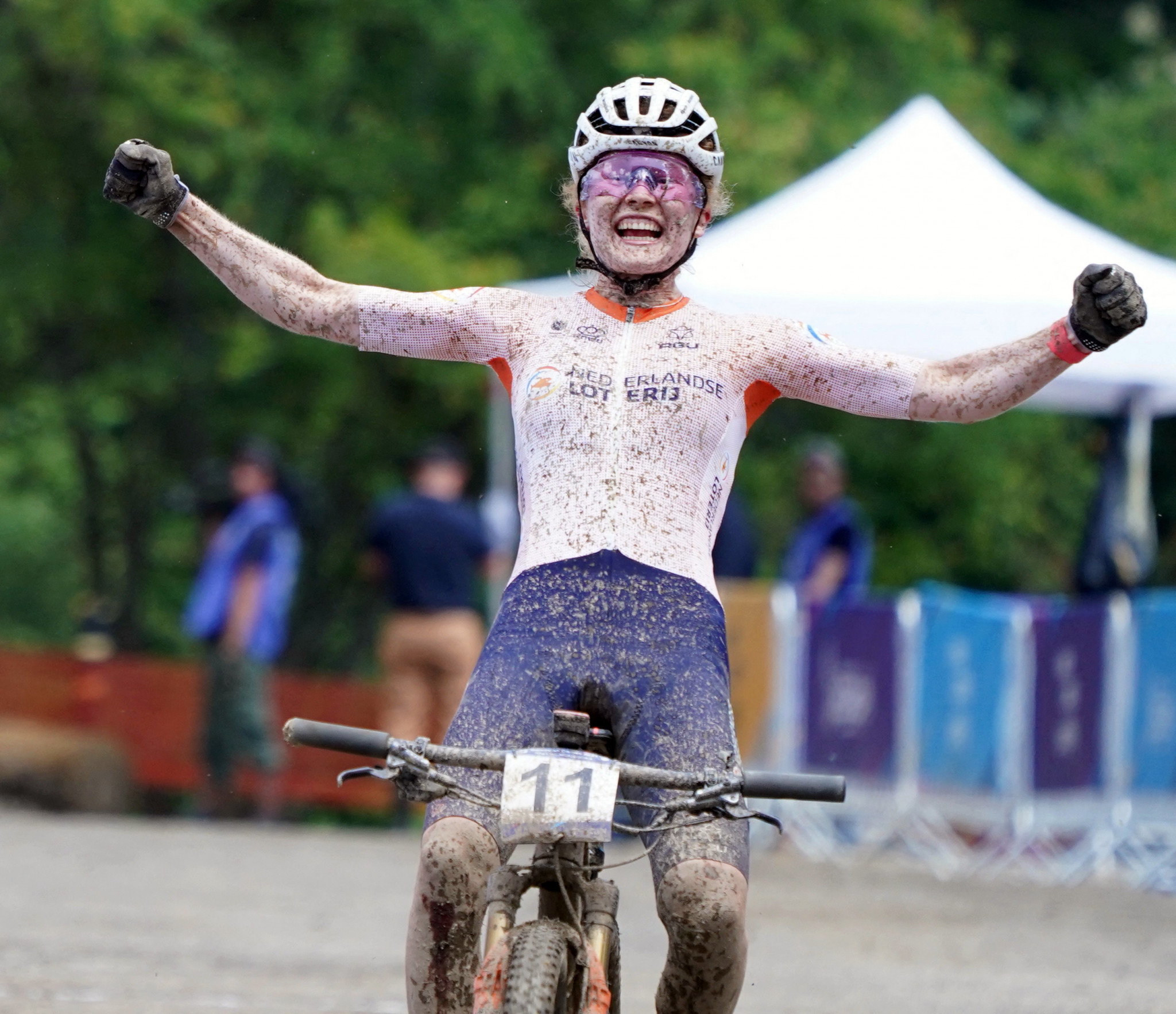 Puck Pieterse of The Netherlands triumphed in the women's cross-country mountain bike race ©Getty Images