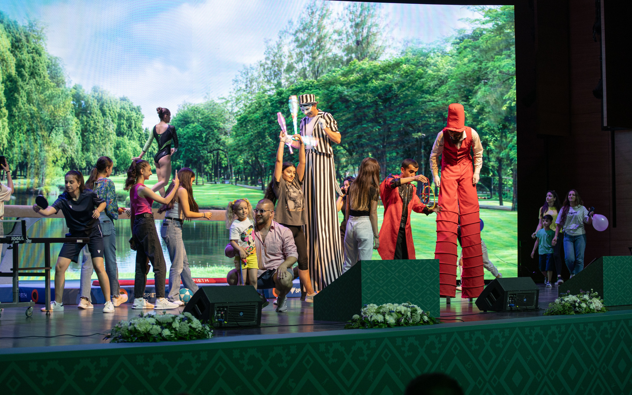 Performers take to the stage for a special show to mark the start of the Multistakeholder Forum in Baku ©Baku 2023