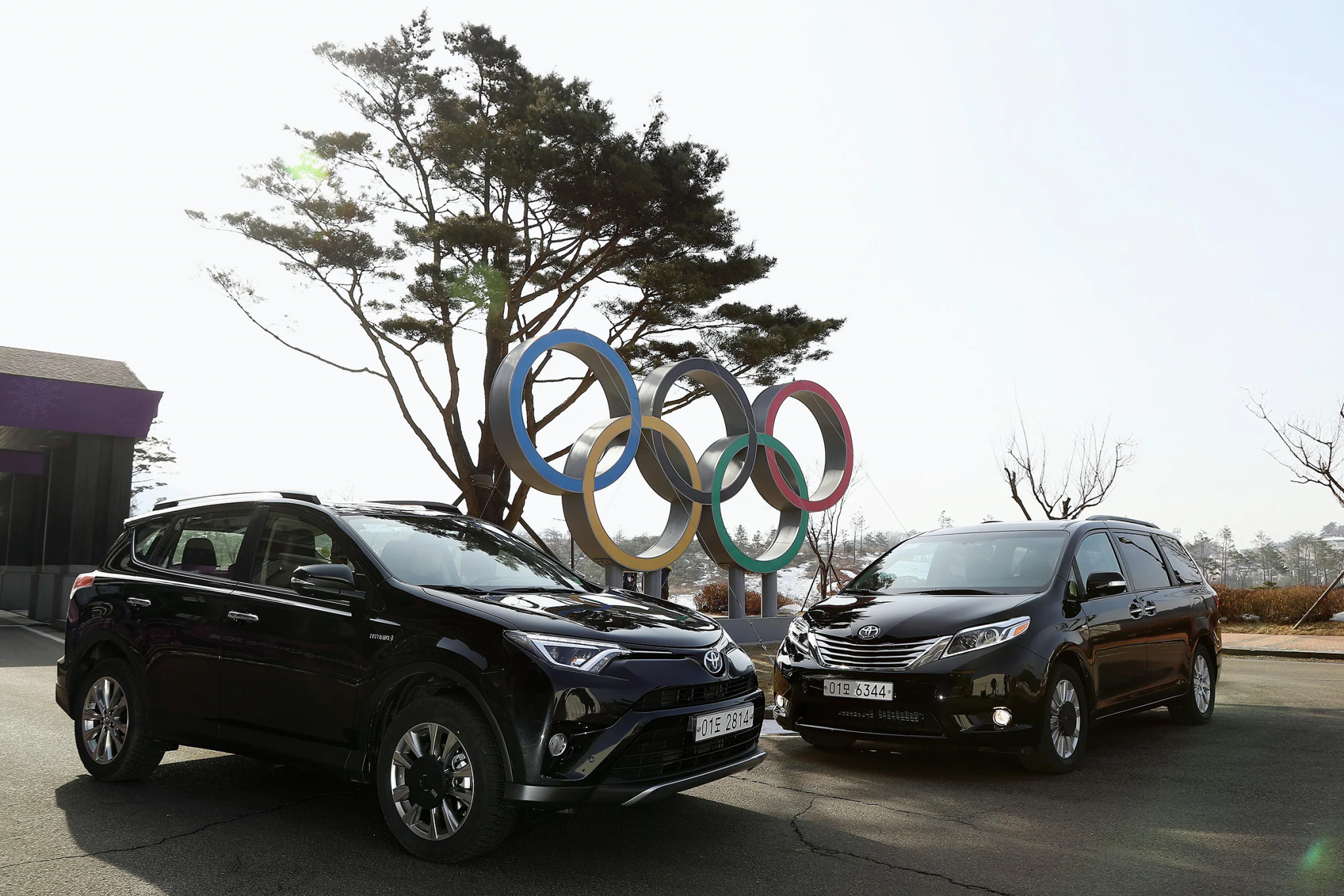 Air Liquide is set to power vehicles from the IOC's world wide mobility partner Toyota which will form the official Paris 2024 fleet ©IOC