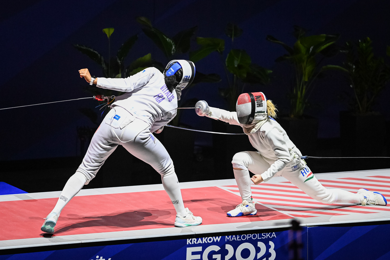 France took over the lead right at the last from Hungary to win the women's épée team title in European Games fencing today ©Kraków-Małopolska 2023 