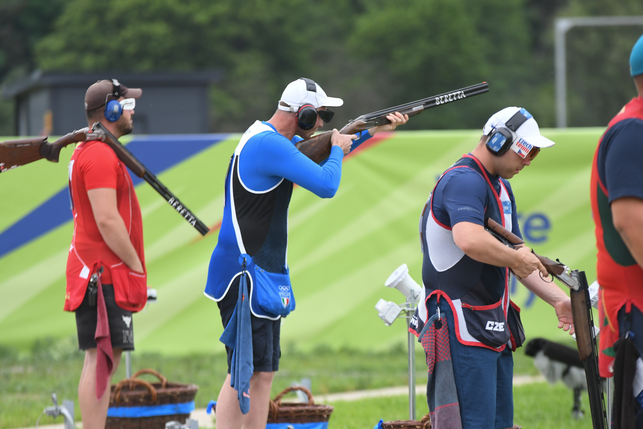 Mauro De Filippis, centre, won Italy's 24th gold and seventh in shooting at the European Games ©Kraków-Małopolska 2023