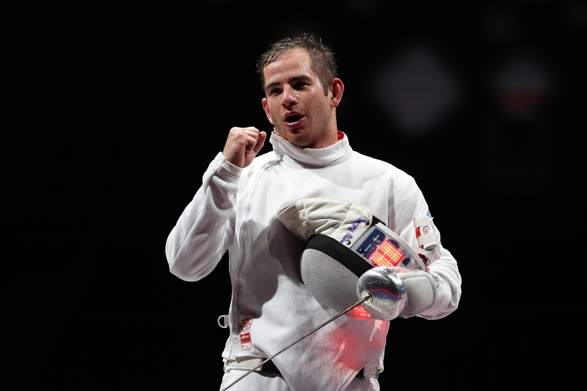 Russian fencing épée team coach fired after athletes move to US
