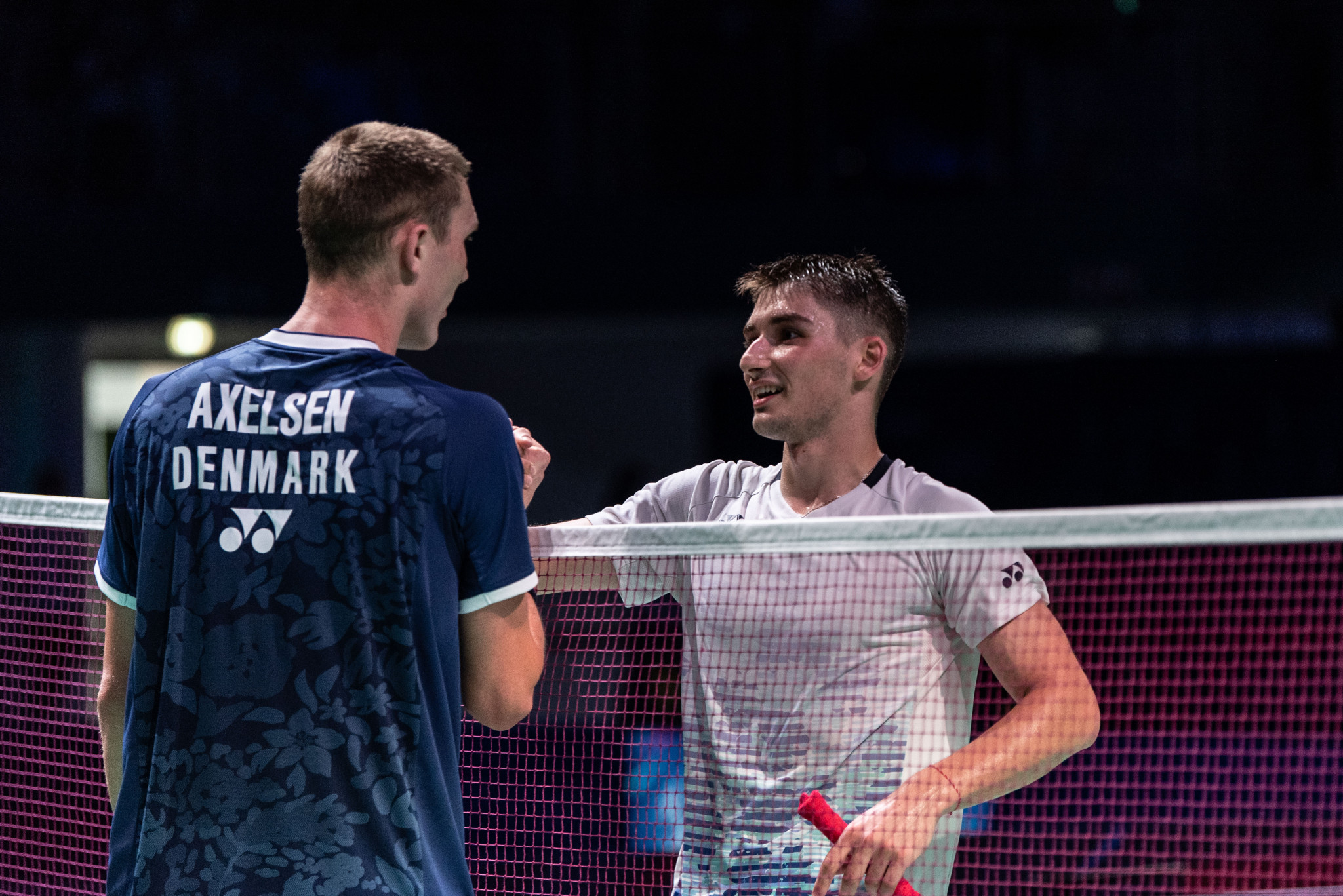 Olympic champion and world number one Viktor Axelsen, left, had to come from behind to win the men's singles badminton final against France's Christo Popov ©Kraków-Malopolska 2023
