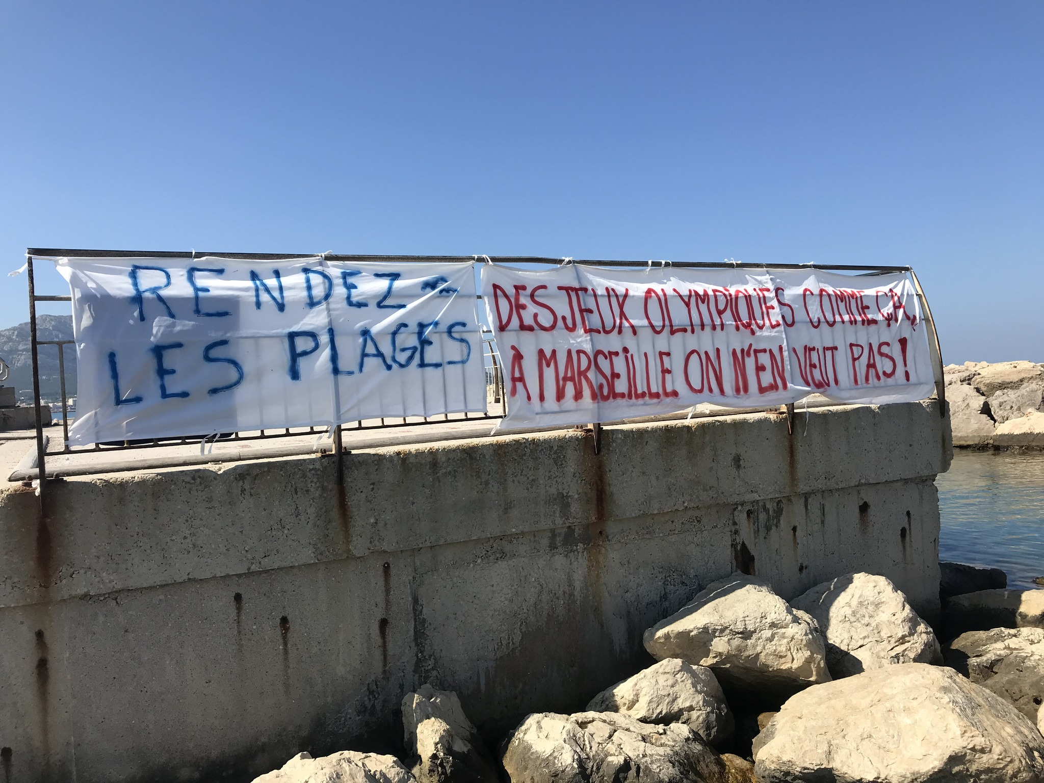 Protests marked the start of the sailing test event in Marseille over claims that the amount of closures for the Olympics is 