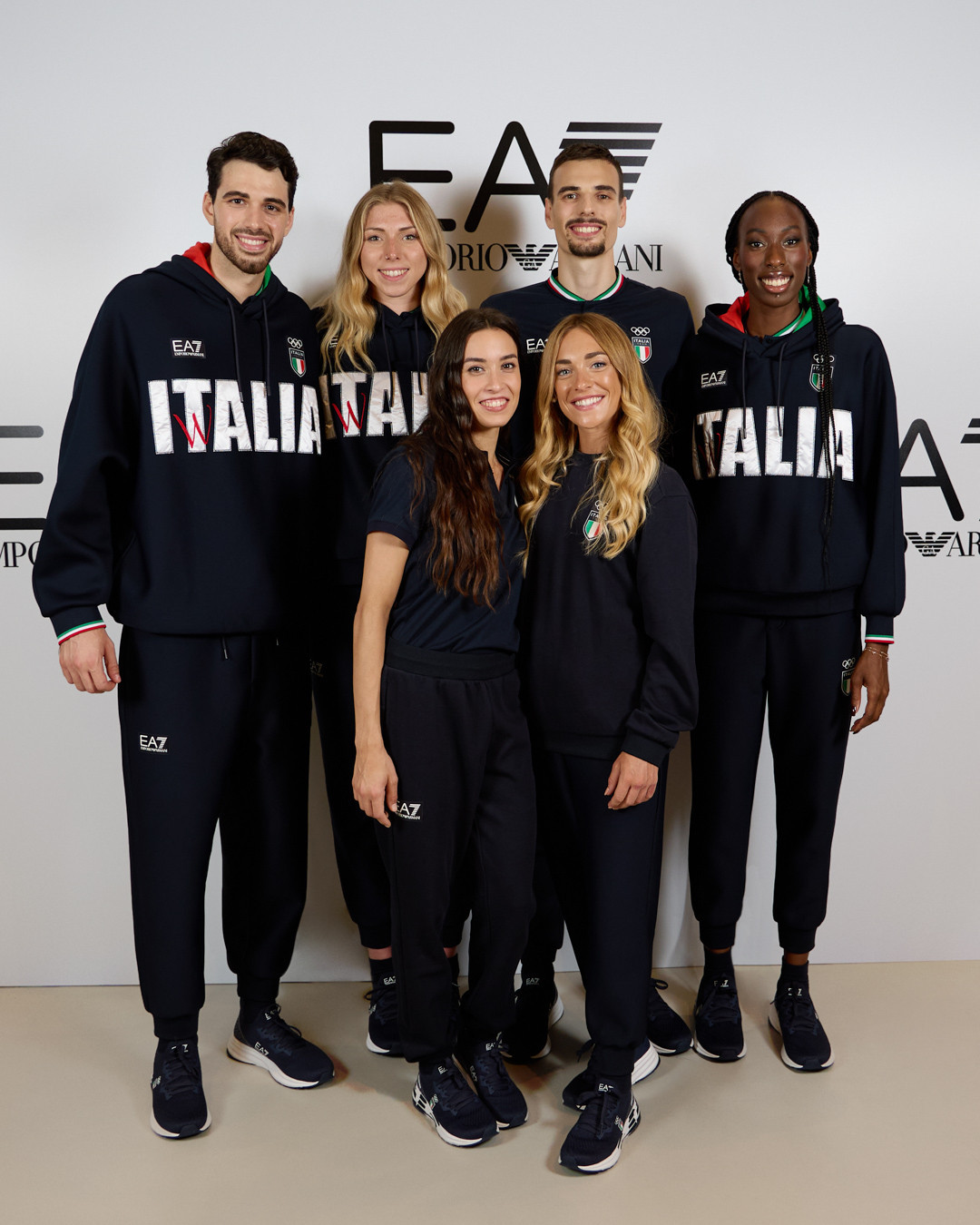 Italy's Paris 2024 collection includes podium tracksuits, polos, t-shirts, backpacks, caps and trainers ©CONI