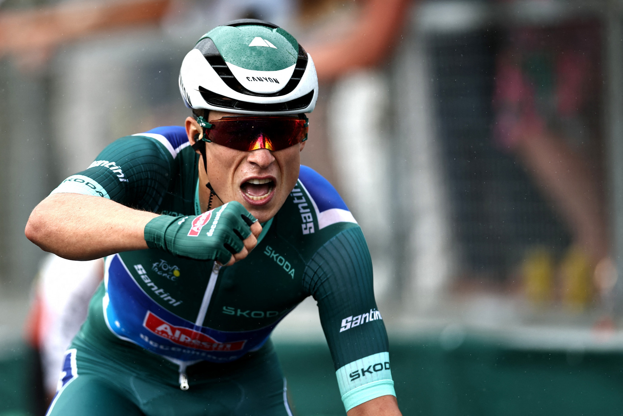 Philipsen sprints to fourth victory of Tour de France on stage 11