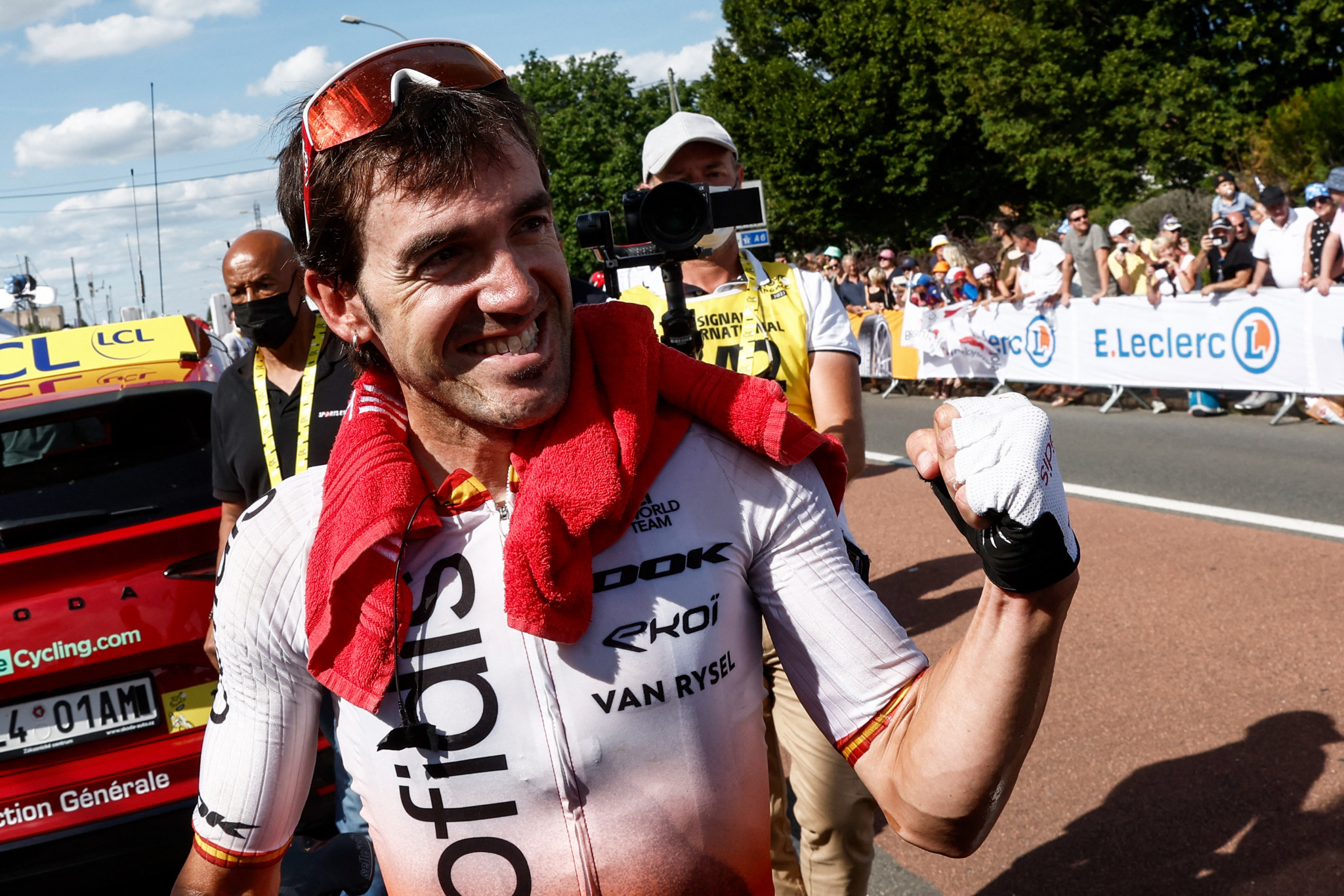 Izagirre delivers another stage win for Spain and Cofidis at Tour de France