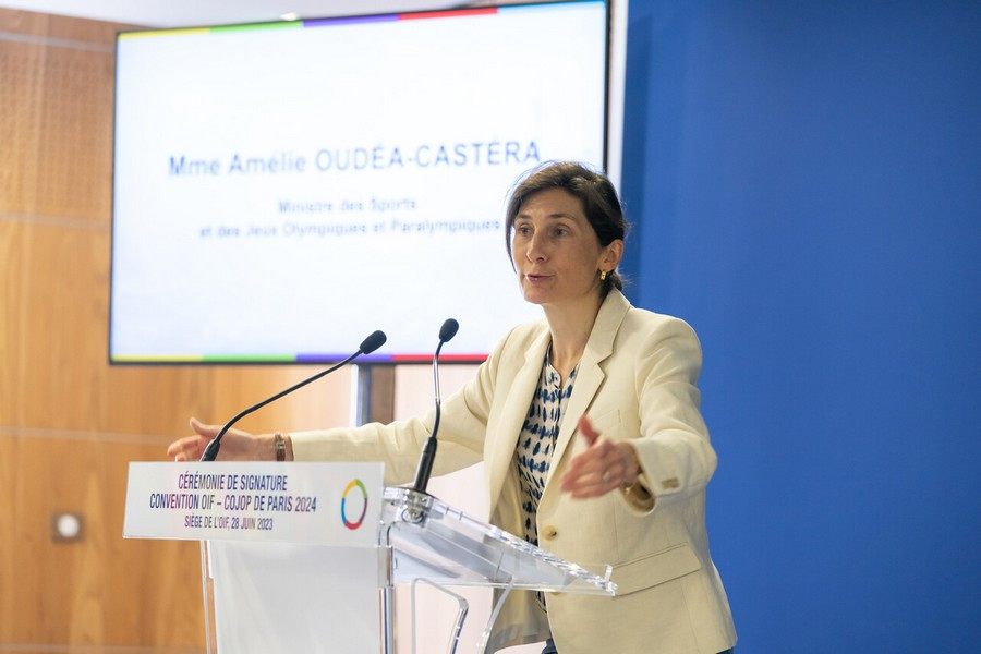 Amélie Oudéa-Castéra, the French Sports Minister, attended the signing between Paris 2024 and the OIF in Paris ©OIF